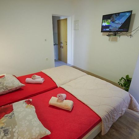 Studio Apartman M&F Apartment Split Exterior photo