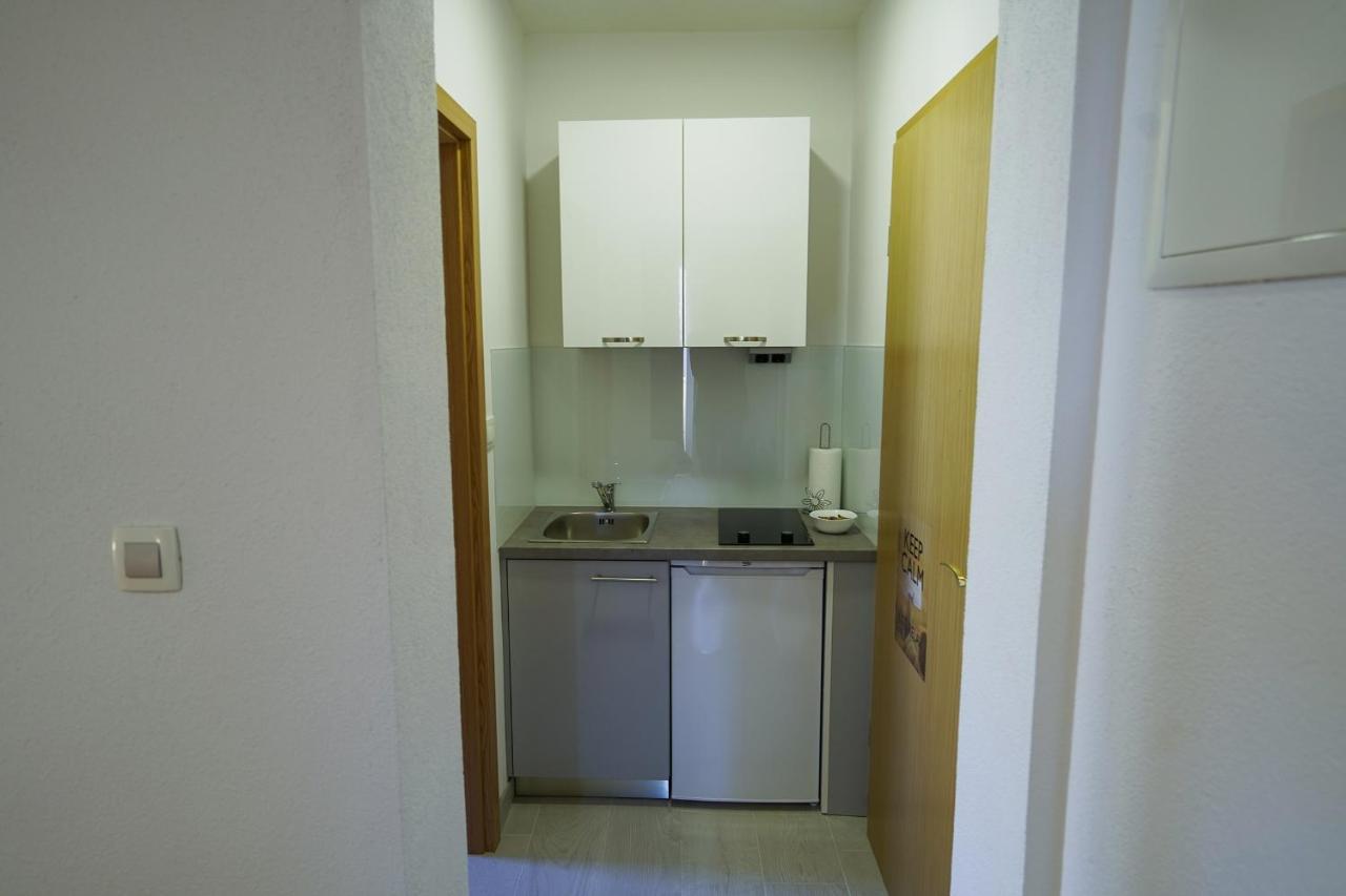 Studio Apartman M&F Apartment Split Exterior photo