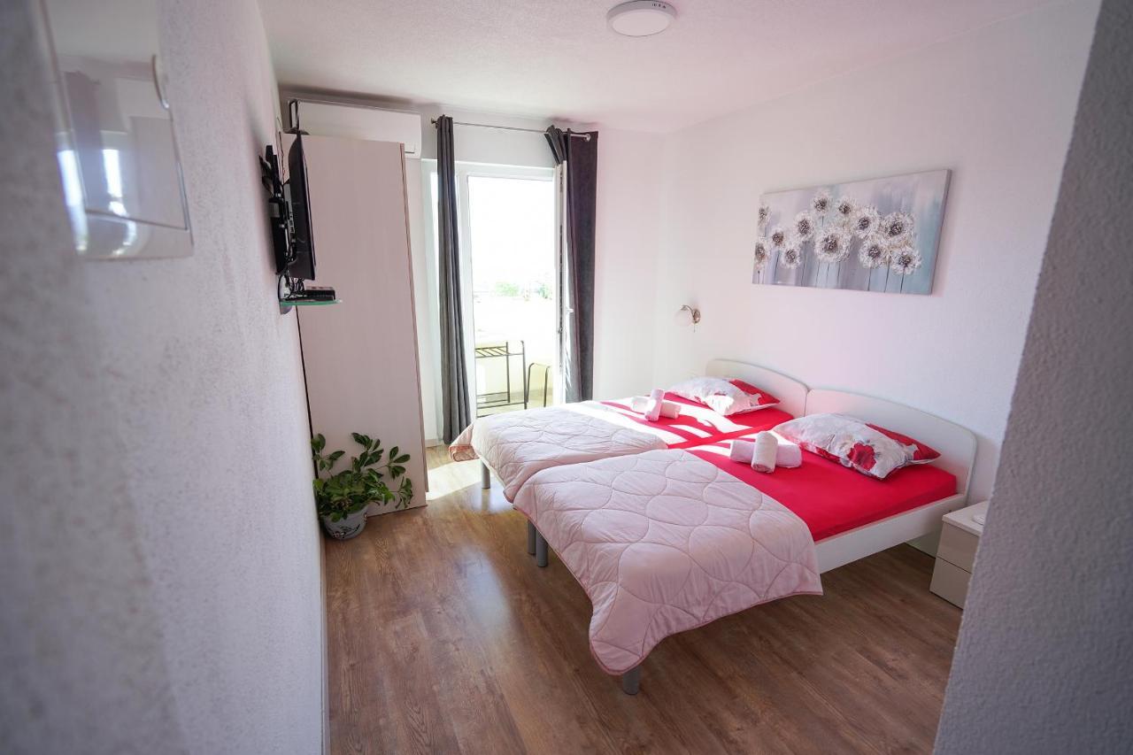 Studio Apartman M&F Apartment Split Exterior photo